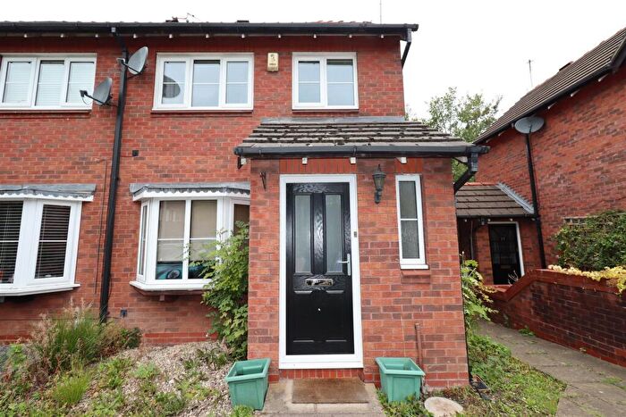3 Bedroom End Of Terrace House To Rent In Sutton Close, Macclesfield, SK11
