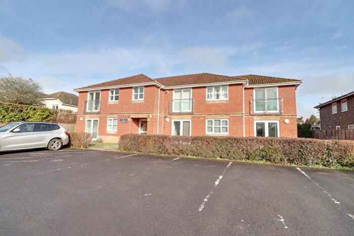 1 Bedroom Flat For Sale In Hambledon Road, Waterlooville, PO7