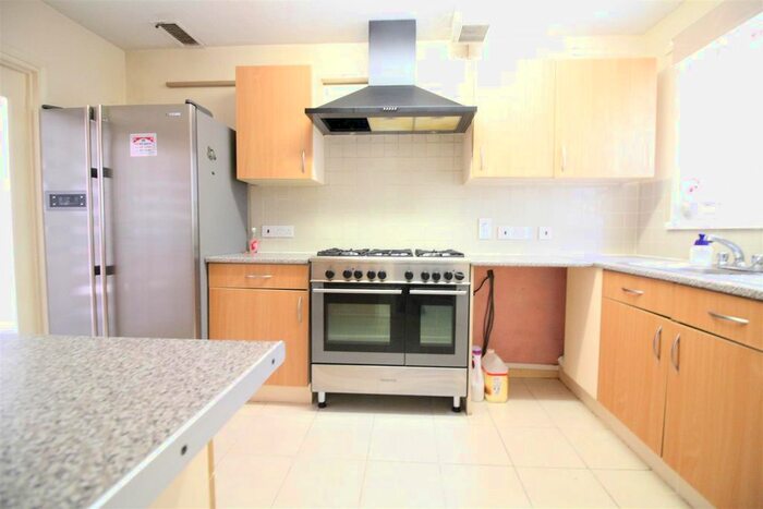 2 Bedroom End Of Terrace House To Rent In Wellington Road North, Hounslow, TW4