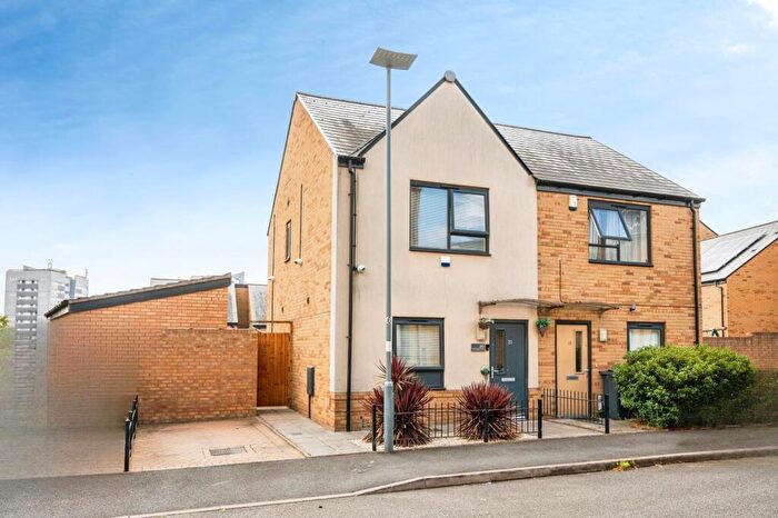 2 Bedroom Semi-Detached House For Sale In Thomas George Way, Birmingham, B19