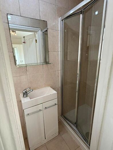 1 Bedroom Apartment To Rent In Kenton Road, Harrow, HA3