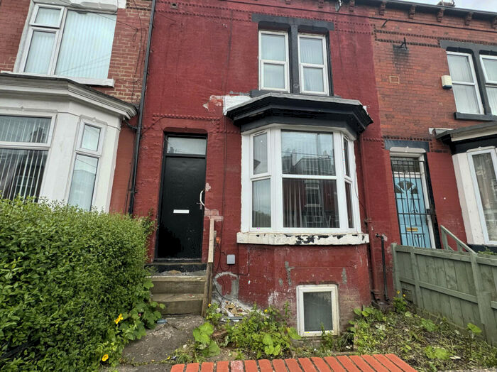 1 Bedroom Flat To Rent In Nowell Crescent, Leeds, West Yorkshire, LS9