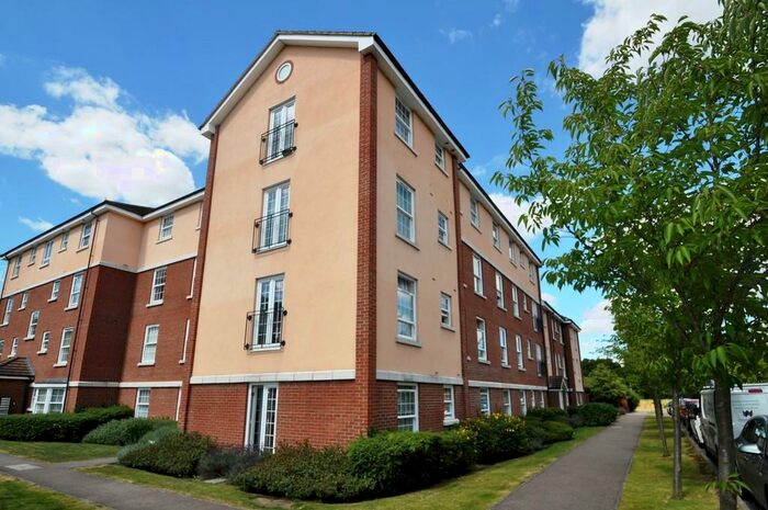 2 Bedroom Apartment To Rent In Merrifield Court, Welwyn Garden City, AL7