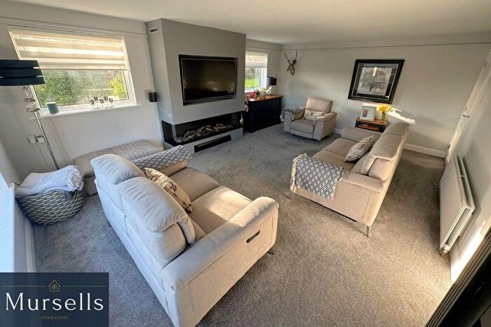 4 Bedroom Detached House For Sale In Middle Road, Lytchett Matravers, Poole, BH16