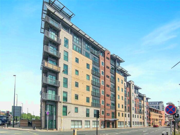 2 Bedroom Flat To Rent In City Point, Chapel Street, City Centre, Salford, M3