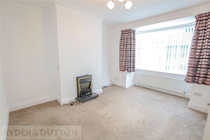 2 Bedroom Bungalow To Rent In Wood Lane, Huddersfield, West Yorkshire, HD4