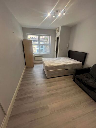 1 Bedroom Property To Rent In Lee High Road, London, SE13