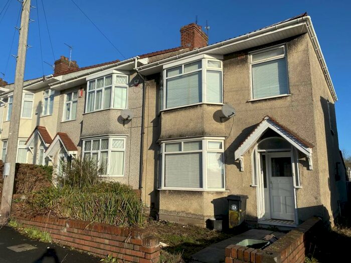 4 Bedroom End Of Terrace House To Rent In Wessex Avenue, Horfield, Bristol, BS7