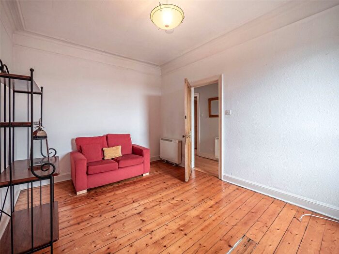 1 Bedroom Flat To Rent In Watson Crescent, Edinburgh, EH11