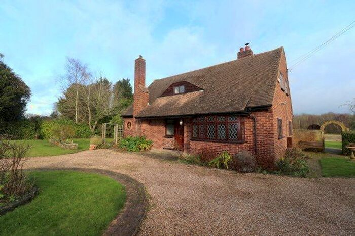 3 Bedroom Property To Rent In School Lane, Brentwood CM13