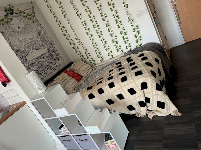 Studio To Rent In St Cyprians Edge Lane, Liverpool, L7