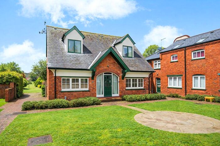 3 Bedroom Detached House For Sale In Russell Way, Exeter, Devon, EX2