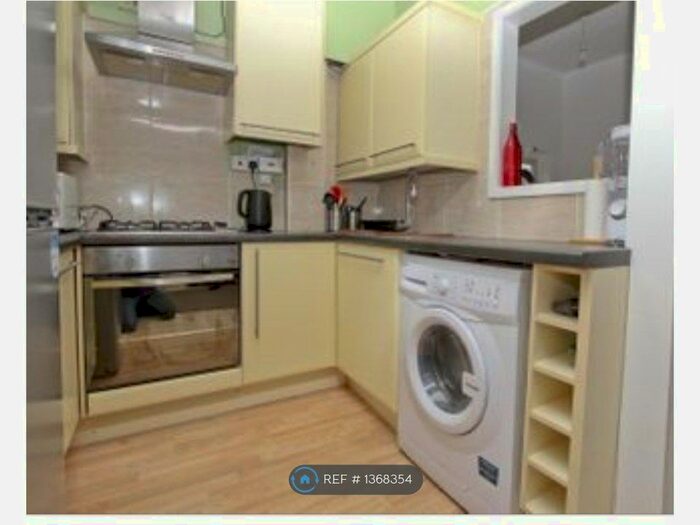 1 Bedroom Flat To Rent In Harmondsworth, London, UB7