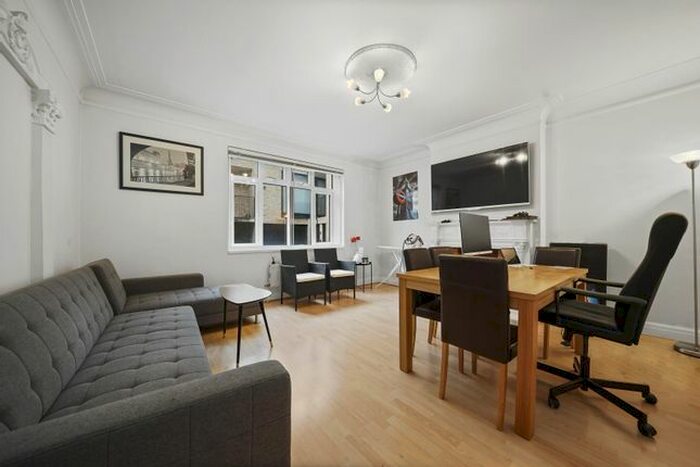 2 Bedroom Flat To Rent In Montagu Mansions, London, W1U