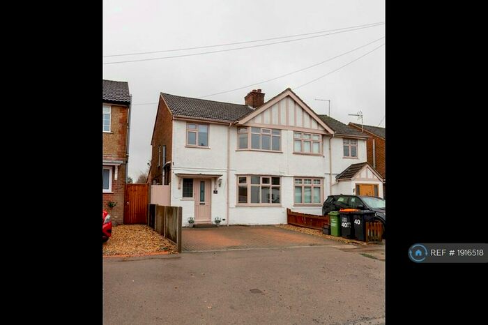 3 Bedroom Semi-Detached House To Rent In Front Street, Slip End, LU1