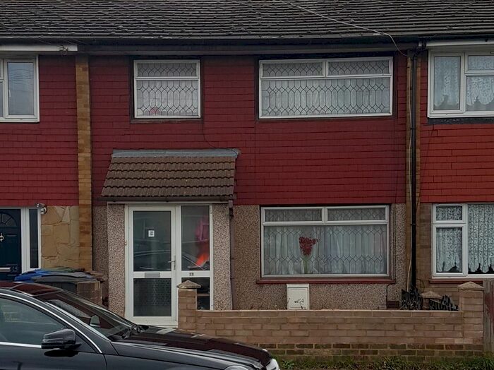3 Bedroom Terraced House To Rent In Russell Road, Tilbury, RM18