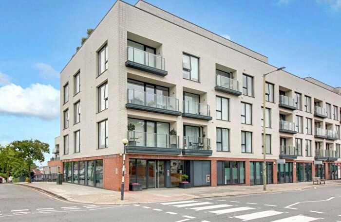 1 Bedroom Apartment For Sale In Finchley Road, London, NW11