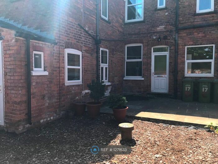 2 Bedroom Flat To Rent In Holly Road, Retford DN22