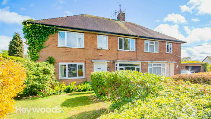 2 Bedroom Flat To Rent In Lowndes Close, Penkhull, Newcastle-under-Lyme, ST4