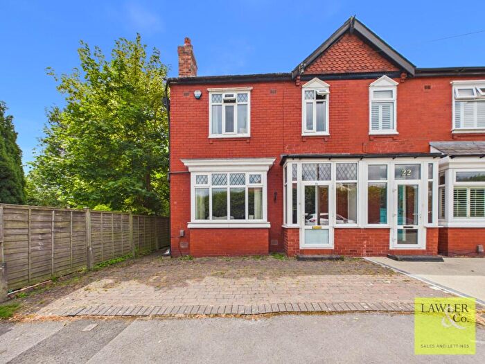 3 Bedroom Semi-Detached House For Sale In Katherine Road, Great Moor, SK2