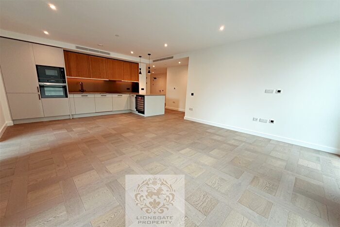 2 Bedroom Flat To Rent In Boxwood Gardens, London Dock, E1W