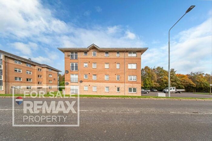 2 Bedroom Flat For Sale In Swallow Brae, Ladywell, Livingston, EH54