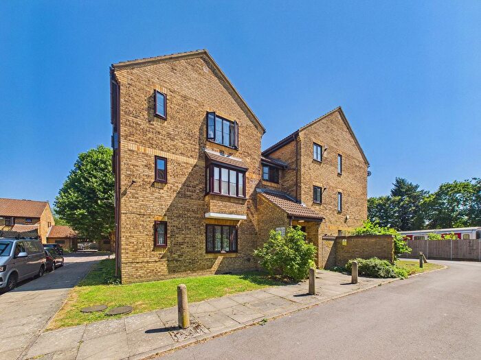 1 Bedroom Flat For Sale In Jasmin Close, Northwood, HA6