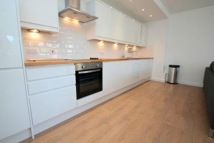 2 Bedroom Flat To Rent In - Deptford High Street, London, SE8