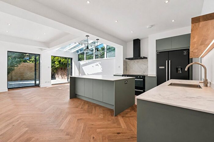 4 Bedroom Terraced House To Rent In Culmstock Road, SW11