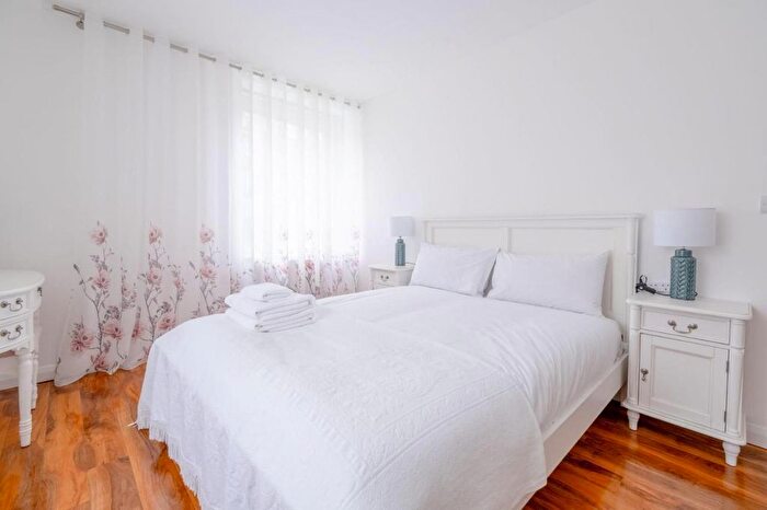 4 Bedroom Flat To Rent In Berners House, Maygood Street, London, N1