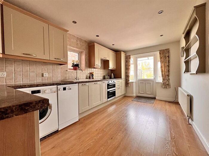 2 Bedroom Detached Bungalow For Sale In Main Street, Tollerton, YO61