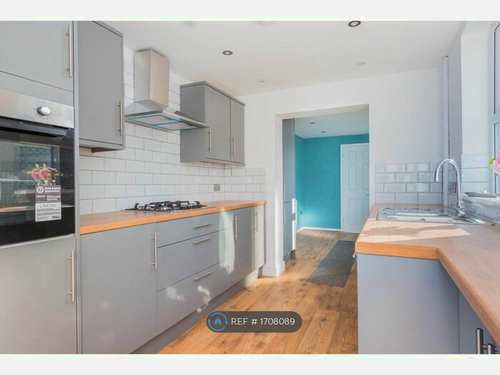 3 Bedroom End Of Terrace House To Rent In Allen Road, Finedon, Wellingborough, NN9