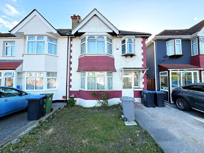 3 Bedroom Semi-Detached House To Rent In St Johns Road, Wembley, HA9