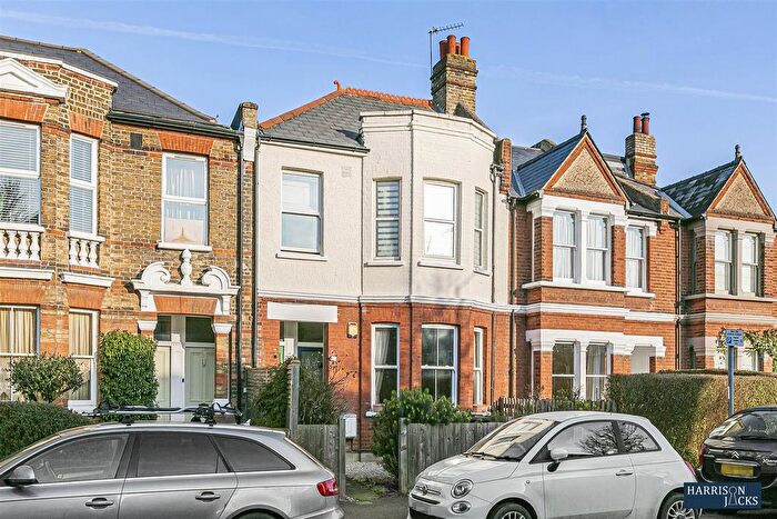 1 Bedroom Flat To Rent In Kings Road, Kingston Upon Thames, KT2