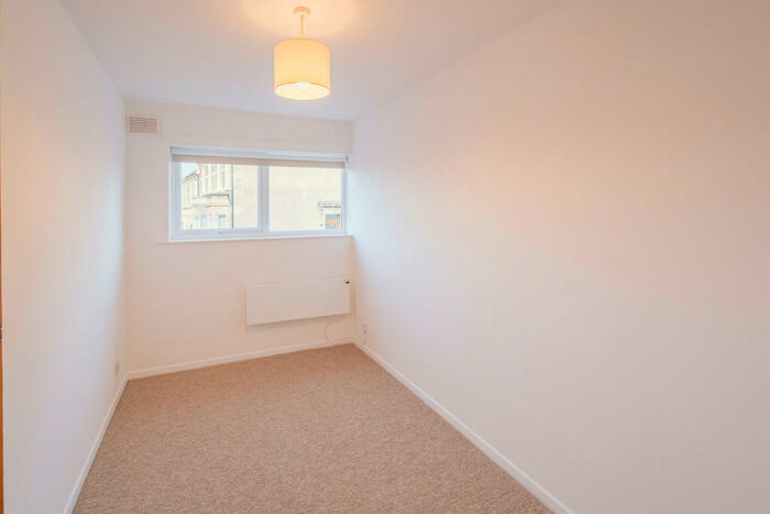 2 Bedroom Apartment To Rent In Melcombe Road, Bath, BA2