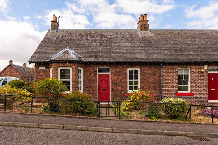 2 Bedroom Terraced Bungalow For Sale In The Square, Newtongrange, EH22