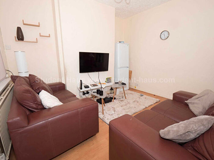 3 Bedroom House To Rent In Gerald Road, Salford, M6