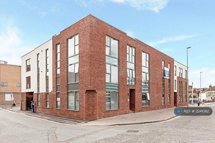 2 Bedroom Flat To Rent In Station Road, Gloucester, GL1