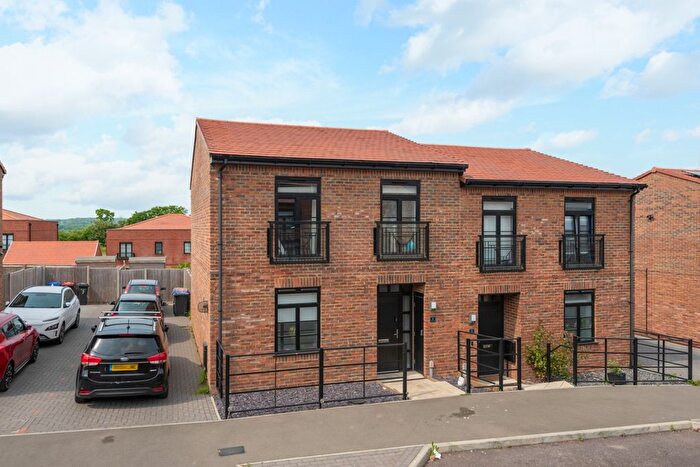 3 Bedroom Semi-Detached House For Sale In Gipps Avenue, Canterbury, CT1