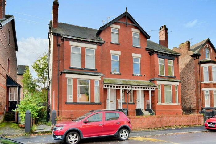 Apartment To Rent In Clarendon Road, Manchester, Greater Manchester, M16