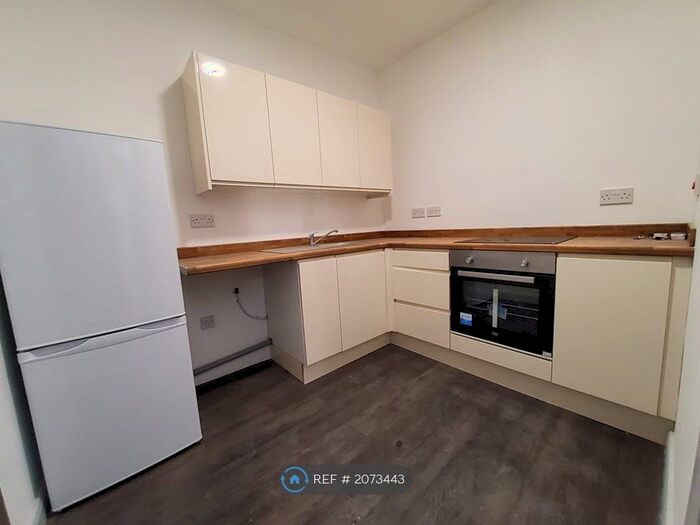 1 Bedroom Flat To Rent In Drake Street, Rochdale, OL16