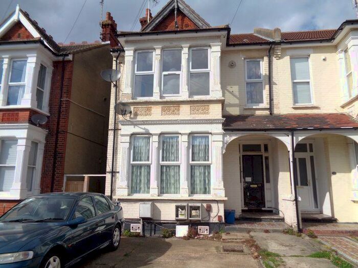 1 Bedroom Flat To Rent In Kilworth Avenue, Southend-On-Sea, SS1