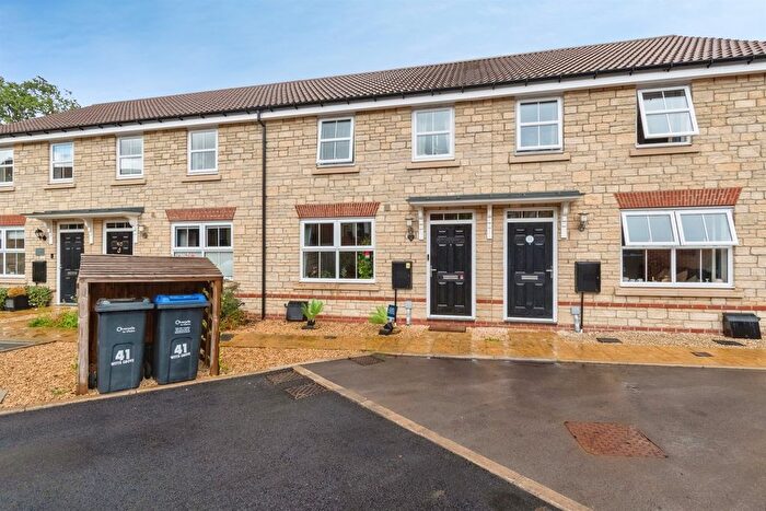 3 Bedroom Terraced House For Sale In Witts Grove, Chippenham, SN15