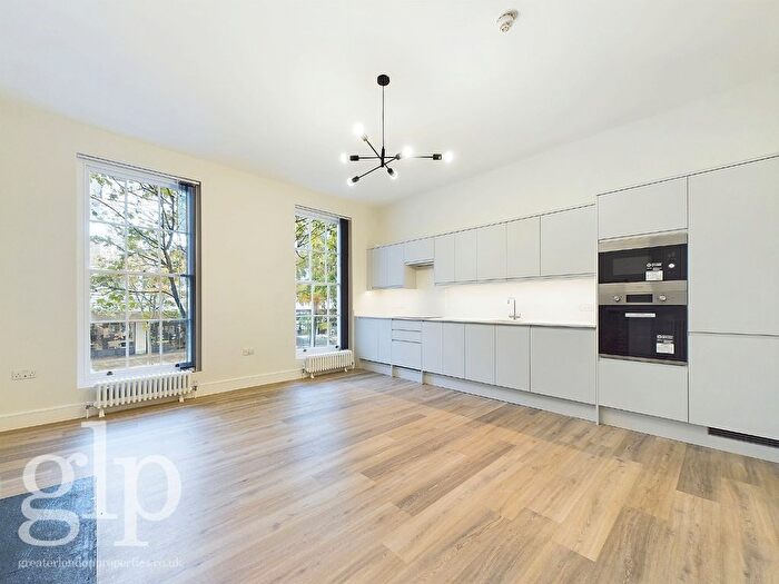 2 Bedroom Flat To Rent In Notting Hill Gate, Holland Park, W11