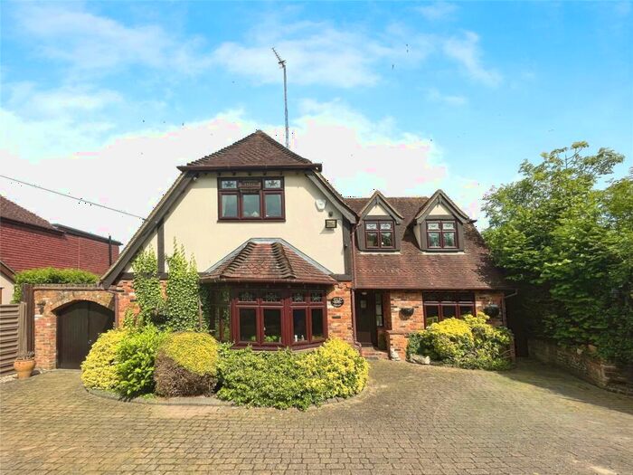 4 Bedroom Detached House For Sale In Church Road, Hartley, Kent, DA3