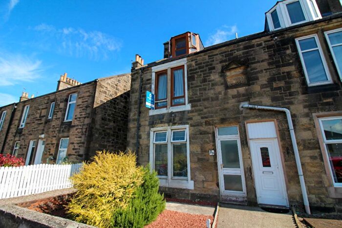 2 Bedroom Maisonette To Rent In South Lumley Street, Grangemouth, FK3