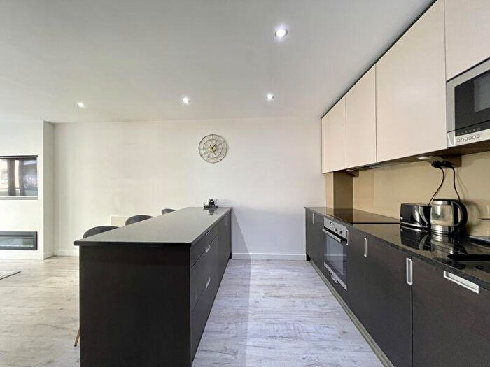 2 Bedroom Flat To Rent In Commander Avenue, London, NW9