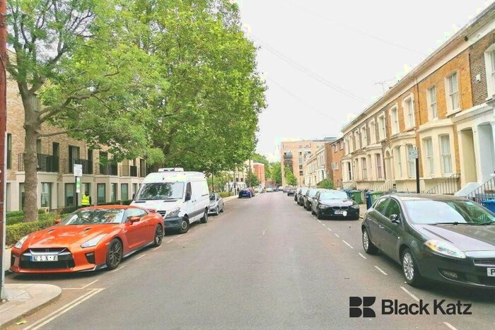 3 Bedroom Flat To Rent In Wansey Street, London Bridge, SE17