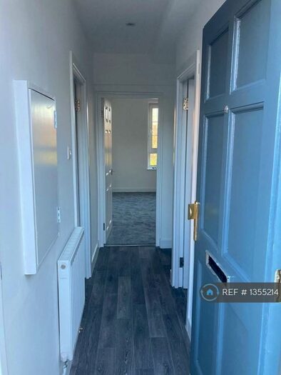 3 Bedroom Maisonette To Rent In Willoughby House, London, E1W