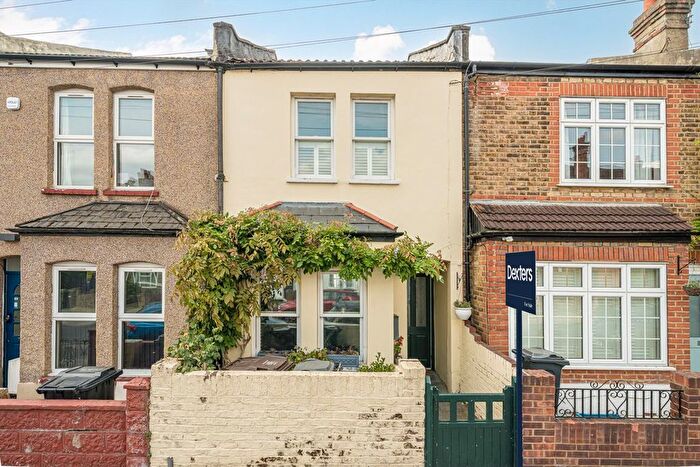 2 Bedroom Terraced House For Sale In Linkfield Road, Isleworth, TW7